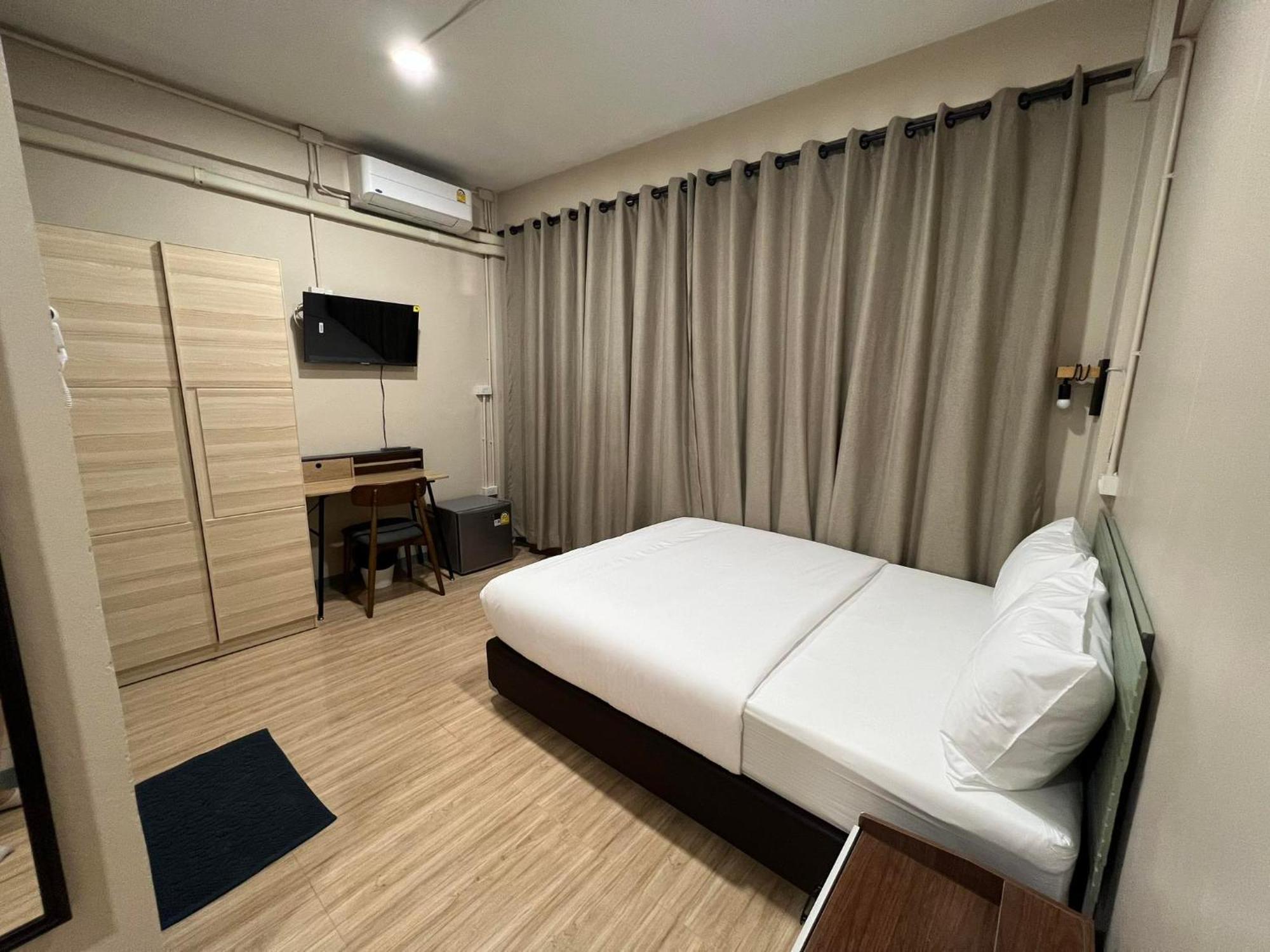 Bangwa House - Mrt Bangwa Station Hotel Bangkok Kültér fotó